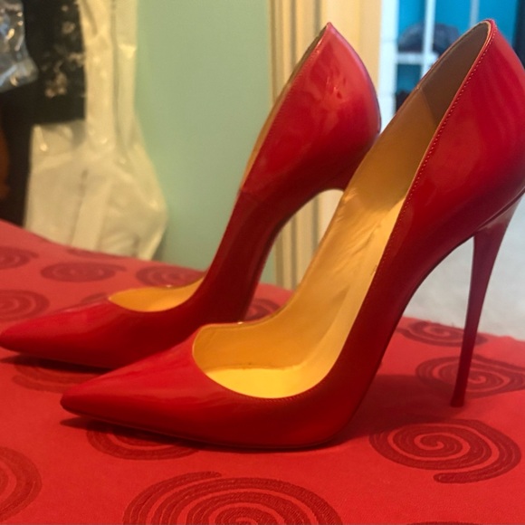 Elegant Red Stiletto Heels - Picture 1 of 5